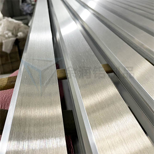 鋁邊框拉絲處理：守護產品長久美觀的藝術